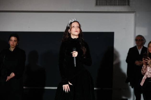 Camille Lellouche performs songs from her latest album during the Weinsanto Womenswear Ready To Wear Fall Winter 2025 20266 show at Paris Fashion Week PFW Camille Lellouche performs songs from her latest album during the Weinsanto Womenswear Ready To Wear Fall Winter 2025 20266 show at Paris Fashion Week PFW , in Paris, France, on March 3, 2025 Christophe Clovis Bestimage French singer actress Camille Lellouche performs songs from her latest album during the Weinsanto Womenswear Ready To Wear Fall Winter 2025 20266 show during Paris Fashion Week PFW , in Paris, France, on March 3, 2025 Paris France  Copyright: xChristophexClovisx xBestimagexChristophexClovisx xBestimagex