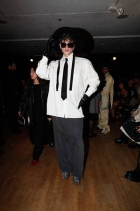 Front row during the Weinsanto Womenswear Ready To Wear Fall Winter 2025 20266 show during Paris Fashion Week PFW Raphaël Say on the front row of the Weinsanto Womenswear Ready To Wear Fall Winter 2025 20266 show during Paris Fashion Week PFW , in Paris, France, on March 3, 2025 Christophe Clovis Bestimage Celebs during the Weinsanto Womenswear Ready To Wear Fall Winter 2025 20266 show during Paris Fashion Week PFW , in Paris, France, on March 3, 2025 Paris France  Copyright: xChristophexClovisx xBestimagexChristophexClovisx xBestimagex