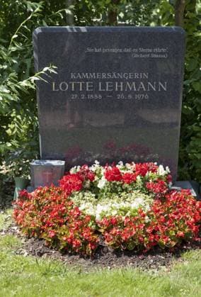 Grabmal von Lotte Lehmann, 1888-1976, Sängerin Tomb of Lotte Lehmann, 1888-1976, singer Copyright: imageBROKER FlorianxMonheim iblflm12761583.jpg