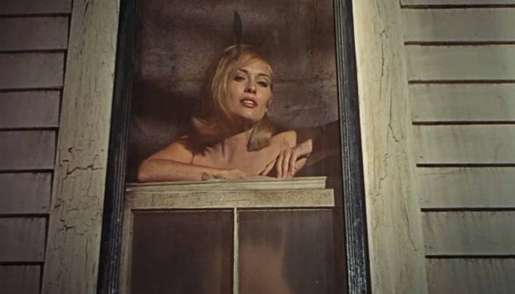 Archivbilder der Woche KW10 Bonnie and Clyde BONNIE AND CLYDE - FILM STILLS. 1967 . USA. Faye Dunaway in Bonnie and Clyde - (C)Warner Bros - a 1967 American biographical crime film directed by Arthur Penn and starring Warren Beatty and Faye Dunaway as the title characters Clyde Barrow and Bonnie Parker, Released 1967. Captioned 28 February 2025. LMK110-MB105-280225 Supplied by LMKMEDIA. Editorial Only. Landmark Media is not the copyright owner of these Film or TV stills but provides a service only for recognised Media outlets. 
