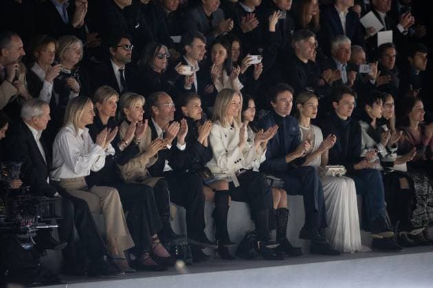 PFW - Dior Front Row Xavier Niel, Nathalie Portman, Delphine Arnault, Antoine Arnault, Delphine Arnault and Jean Arnault during the Dior Fashion show for the Womenswear Ready-to-wear Fall-Winter 2025 2026 collection as part of the Paris Fashion Week, in Paris on March 4, 2025. Photo by Eliot Blondet ABACAPRESS.COM Paris France  Copyright: xBlondetxEliot ABACAx