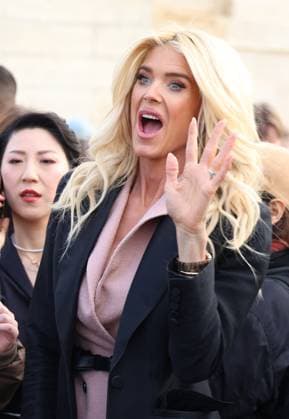 Arrivals at the Christian Dior Womenswear Ready to Wear Fall Winter 2025 2026 show during Paris Fashion Week PFW Victoria Silvstedt at the arrivals at the Christian Dior Womenswear Ready to Wear Fall Winter 2025 2026 show during Paris Fashion Week PFW , in Paris, France, March 4, 2025 Denis Guignebourg Bestimage Arrivals at the Christian Dior Womenswear Ready to Wear Fall Winter 2025 2026 show during Paris Fashion Week PFW , in Paris, France, March 4, 2025 Paris France  Copyright: xDenisxGuignebourgx xBestimagexDenisxGuignebourgx xBestimagex