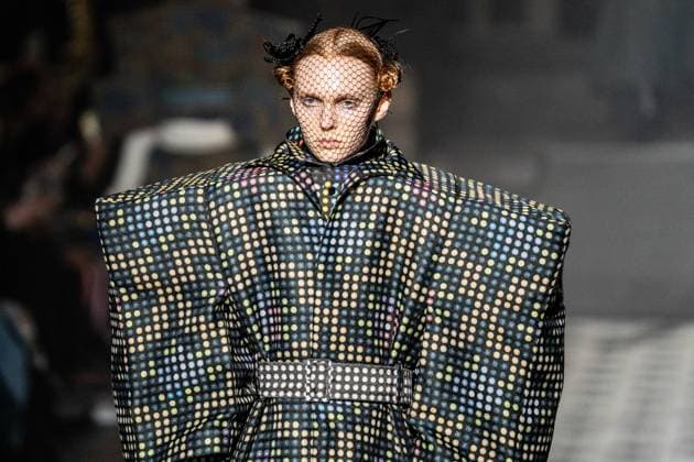 Entertainment Bilder des Tages PFW - Anrealage Runway - Paris AJ Models present creations by Anrealage for the Womenswear Ready-to-wear Fall-Winter 2025 2026 collection as part of the Paris Fashion Week, at the American Cathedral in Paris, France on March 4, 2025. Photo by Alexis Jumeau ABACAPRESS.COM Paris France  Copyright: xJumeauxAlexis ABACAx