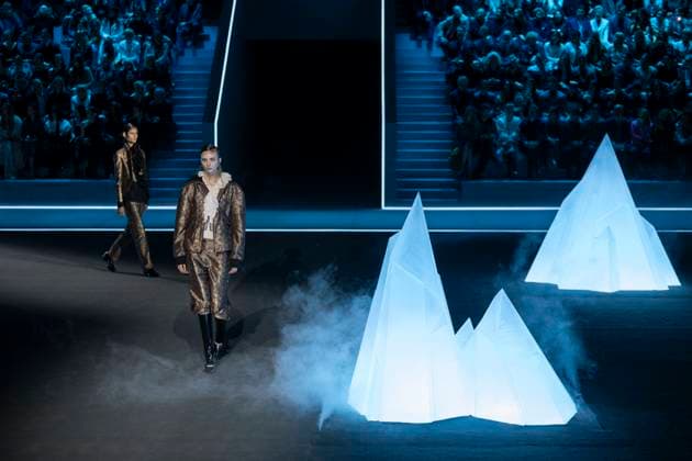 PFW - Dior Runway Models present creations by Dior for the Womenswear Ready-to-wear Fall-Winter 2025 2026 collection as part of the Paris Fashion Week, in Paris on March 4, 2025. Photo by Eliot Blondet ABACAPRESS.COM Paris France  Copyright: xBlondetxEliot ABACAx