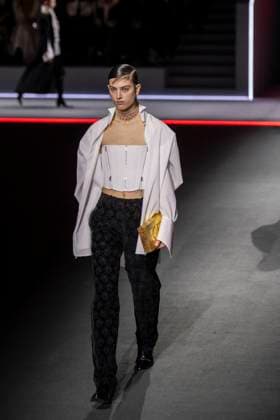 PFW - Dior Runway Models present creations by Dior for the Womenswear Ready-to-wear Fall-Winter 2025 2026 collection as part of the Paris Fashion Week, in Paris on March 4, 2025. Photo by Eliot Blondet ABACAPRESS.COM Paris France  Copyright: xBlondetxEliot ABACAx