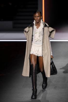 PFW - Dior Runway Models present creations by Dior for the Womenswear Ready-to-wear Fall-Winter 2025 2026 collection as part of the Paris Fashion Week, in Paris on March 4, 2025. Photo by Eliot Blondet ABACAPRESS.COM Paris France  Copyright: xBlondetxEliot ABACAx