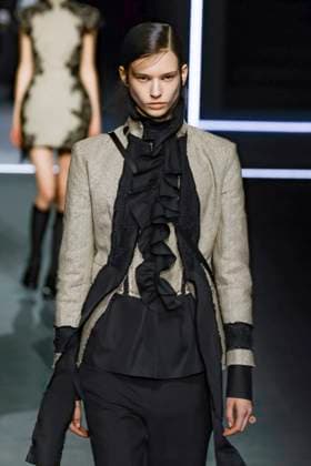 Défilé Christian Dior Mode Féminine Prêt À Porter Automne Hiver 2025 2026 lors de la Fashion Week de Paris PFW Défilé Christian Dior Mode Féminine Prêt À Porter Automne Hiver 2025 2026 lors de la Fashion Week de Paris PFW , à Paris, France, le 4 mars 2025 Runway Christian Dior Womenswear Ready to Wear Fall Winter 2025 2026 show during Paris Fashion Week PFW , in Paris, France, March 4, 2025 Paris France  Copyright: xAgencex xBestimagexAgencex xBestimagex