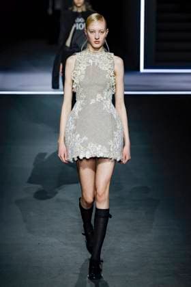 Défilé Christian Dior Mode Féminine Prêt À Porter Automne Hiver 2025 2026 lors de la Fashion Week de Paris PFW Défilé Christian Dior Mode Féminine Prêt À Porter Automne Hiver 2025 2026 lors de la Fashion Week de Paris PFW , à Paris, France, le 4 mars 2025 Runway Christian Dior Womenswear Ready to Wear Fall Winter 2025 2026 show during Paris Fashion Week PFW , in Paris, France, March 4, 2025 Paris France  Copyright: xAgencex xBestimagexAgencex xBestimagex
