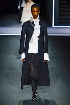 Défilé Christian Dior Mode Féminine Prêt À Porter Automne Hiver 2025 2026 lors de la Fashion Week de Paris PFW Défilé Christian Dior Mode Féminine Prêt À Porter Automne Hiver 2025 2026 lors de la Fashion Week de Paris PFW , à Paris, France, le 4 mars 2025 Runway Christian Dior Womenswear Ready to Wear Fall Winter 2025 2026 show during Paris Fashion Week PFW , in Paris, France, March 4, 2025 Paris France  Copyright: xAgencex xBestimagexAgencex xBestimagex
