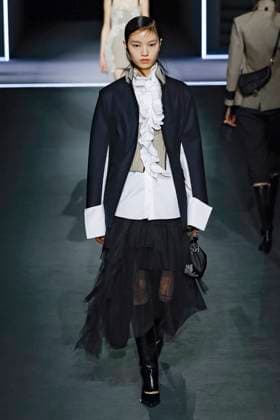 Défilé Christian Dior Mode Féminine Prêt À Porter Automne Hiver 2025 2026 lors de la Fashion Week de Paris PFW Défilé Christian Dior Mode Féminine Prêt À Porter Automne Hiver 2025 2026 lors de la Fashion Week de Paris PFW , à Paris, France, le 4 mars 2025 Runway Christian Dior Womenswear Ready to Wear Fall Winter 2025 2026 show during Paris Fashion Week PFW , in Paris, France, March 4, 2025 Paris France  Copyright: xAgencex xBestimagexAgencex xBestimagex