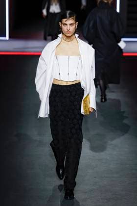 Défilé Christian Dior Mode Féminine Prêt À Porter Automne Hiver 2025 2026 lors de la Fashion Week de Paris PFW Défilé Christian Dior Mode Féminine Prêt À Porter Automne Hiver 2025 2026 lors de la Fashion Week de Paris PFW , à Paris, France, le 4 mars 2025 Runway Christian Dior Womenswear Ready to Wear Fall Winter 2025 2026 show during Paris Fashion Week PFW , in Paris, France, March 4, 2025 Paris France  Copyright: xAgencex xBestimagexAgencex xBestimagex