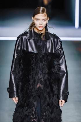 Défilé Christian Dior Mode Féminine Prêt À Porter Automne Hiver 2025 2026 lors de la Fashion Week de Paris PFW Défilé Christian Dior Mode Féminine Prêt À Porter Automne Hiver 2025 2026 lors de la Fashion Week de Paris PFW , à Paris, France, le 4 mars 2025 Runway Christian Dior Womenswear Ready to Wear Fall Winter 2025 2026 show during Paris Fashion Week PFW , in Paris, France, March 4, 2025 Paris France  Copyright: xAgencex xBestimagexAgencex xBestimagex