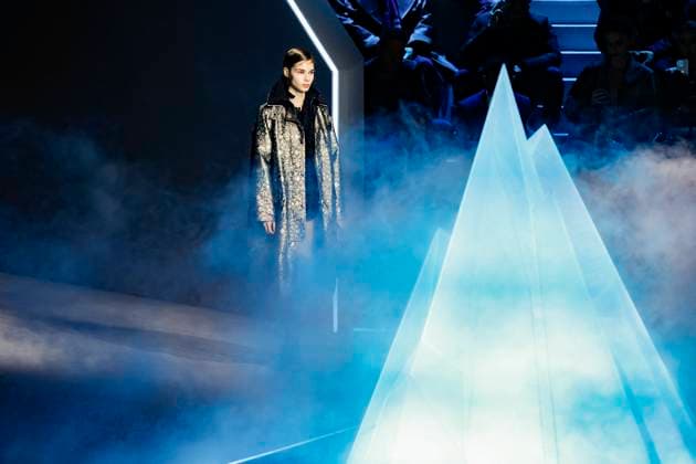 Défilé Christian Dior Mode Féminine Prêt À Porter Automne Hiver 2025 2026 lors de la Fashion Week de Paris PFW Défilé Christian Dior Mode Féminine Prêt À Porter Automne Hiver 2025 2026 lors de la Fashion Week de Paris PFW , à Paris, France, le 4 mars 2025 Runway Christian Dior Womenswear Ready to Wear Fall Winter 2025 2026 show during Paris Fashion Week PFW , in Paris, France, March 4, 2025 Paris France  Copyright: xAgencex xBestimagexAgencex xBestimagex