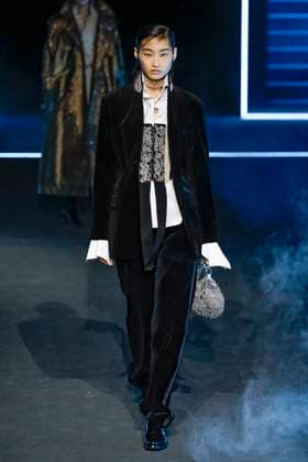 Défilé Christian Dior Mode Féminine Prêt À Porter Automne Hiver 2025 2026 lors de la Fashion Week de Paris PFW Défilé Christian Dior Mode Féminine Prêt À Porter Automne Hiver 2025 2026 lors de la Fashion Week de Paris PFW , à Paris, France, le 4 mars 2025 Runway Christian Dior Womenswear Ready to Wear Fall Winter 2025 2026 show during Paris Fashion Week PFW , in Paris, France, March 4, 2025 Paris France  Copyright: xAgencex xBestimagexAgencex xBestimagex