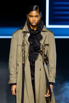 Défilé Christian Dior Mode Féminine Prêt À Porter Automne Hiver 2025 2026 lors de la Fashion Week de Paris PFW Défilé Christian Dior Mode Féminine Prêt À Porter Automne Hiver 2025 2026 lors de la Fashion Week de Paris PFW , à Paris, France, le 4 mars 2025 Runway Christian Dior Womenswear Ready to Wear Fall Winter 2025 2026 show during Paris Fashion Week PFW , in Paris, France, March 4, 2025 Paris France  Copyright: xAgencex xBestimagexAgencex xBestimagex