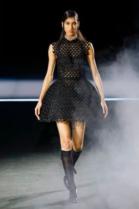 Défilé Christian Dior Mode Féminine Prêt À Porter Automne Hiver 2025 2026 lors de la Fashion Week de Paris PFW Défilé Christian Dior Mode Féminine Prêt À Porter Automne Hiver 2025 2026 lors de la Fashion Week de Paris PFW , à Paris, France, le 4 mars 2025 Runway Christian Dior Womenswear Ready to Wear Fall Winter 2025 2026 show during Paris Fashion Week PFW , in Paris, France, March 4, 2025 Paris France  Copyright: xAgencex xBestimagexAgencex xBestimagex