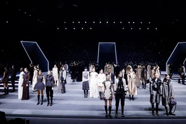 Défilé Christian Dior Mode Féminine Prêt À Porter Automne Hiver 2025 2026 lors de la Fashion Week de Paris PFW Défilé Christian Dior Mode Féminine Prêt À Porter Automne Hiver 2025 2026 lors de la Fashion Week de Paris PFW , à Paris, France, le 4 mars 2025 Runway Christian Dior Womenswear Ready to Wear Fall Winter 2025 2026 show during Paris Fashion Week PFW , in Paris, France, March 4, 2025 Paris France  Copyright: xAgencex xBestimagexAgencex xBestimagex