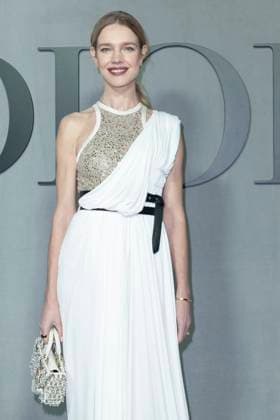 Photocall dau défilé Christian Dior Mode Féminine Prêt À Porter Automne Hiver 2025 2026 lors de la Fashion Week de Paris PFW Natalia Vodianova au photocall du défilé Christian Dior Mode Féminine Prêt À Porter Automne Hiver 2025 2026 lors de la Fashion Week de Paris PFW , in Paris, France, March 4, 2025 Olivier Borde Bestimage Photocall at the Christian Dior Womenswear Ready to Wear Fall Winter 2025 2026 show during Paris Fashion Week PFW , in Paris, France, March 4, 2025 Paris France  Copyright: xOLIVIERxBORDEx xBESTIMAGExOLIVIERxBORDEx xBESTIMAGEx