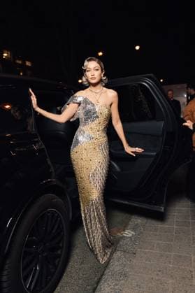 Gigi Hadid arriving at Le Grand Diner du Louvre during the Womenswear Fall Winter 2025 2026 as part of Paris Fashion Week PFW Gigi Hadid arriving at Le Grand Diner du Louvre during the Womenswear Fall Winter 2025 2026 as part of Paris Fashion Week PFW , in Paris, France, March 04, 2025 Tiziano Da Silva Bestimage Gigi Hadid arriving at Le Grand Diner du Louvre during the Womenswear Fall Winter 2025 2026 as part of Paris Fashion Week on March 04, 2025 in Paris, France Paris France  Copyright: xPerusseaux-xDaxSilvax xBestimagexPerusseaux-xDaxSilvax xBestimagex
