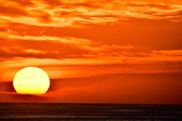 Creative Highlights World Sonnenuntergang über dem Meer, Foto als Hintergrund sunset over the sea, beautiful photo digital picture Copyright: xZoonar.com albertoxgiacomazzix 22944303