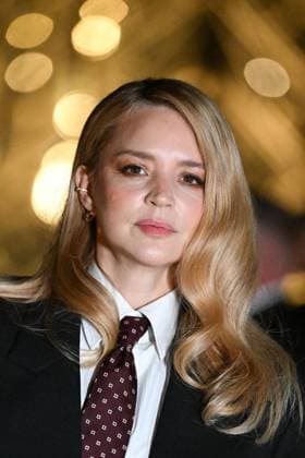 PFW Le Grand Diner du Louvre Arrivals Photocall Virginie Efira attending the Le Grand Diner du Louvre Arrivals Photocall at the Musee du Louvre as part of Paris Fashion Week on March 04, 2025 in Paris, France. Photo by Aurore Marechal ABACAPRESS.COM Paris France  Copyright: xMarechalxAurore ABACAx