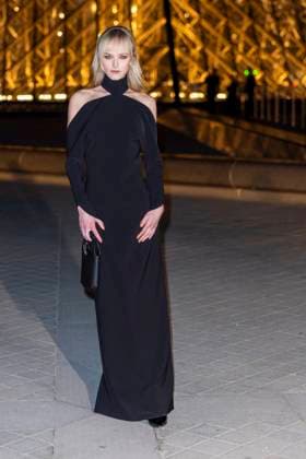 Le Grand Diner du Louvre photo call Jean Campbell Photo Call du Le Grand Diner du Louvre during Fashion Week in Paris on March 5th, 2025 Olivier Borde Bestimage Photo call Le Grand Diner du Louvre during Fashion Week in Paris on March 5th, 2025 Paris France  Copyright: xOLIVIERxBORDEx xBESTIMAGExOLIVIERxBORDEx xBESTIMAGEx