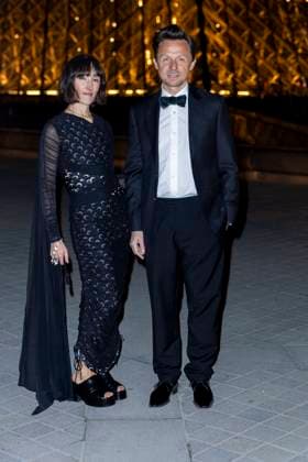 Le Grand Diner du Louvre photo call Léa Dassonville, Martin Solveig Photo Call du Le Grand Diner du Louvre during Fashion Week in Paris on March 5th, 2025 Olivier Borde Bestimage Photo call Le Grand Diner du Louvre during Fashion Week in Paris on March 5th, 2025 Paris France  Copyright: xOLIVIERxBORDEx xBESTIMAGExOLIVIERxBORDEx xBESTIMAGEx