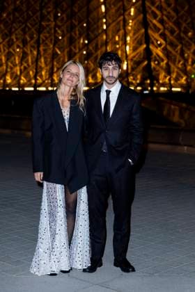 Le Grand Diner du Louvre photo call Ben Attal et Jordane Crantelle Photo Call du Le Grand Diner du Louvre lors de la Fashion Week à Paris le 5 mars 2025 Olivier Borde Bestimage Photo call Le Grand Diner du Louvre during Fashion Week in Paris on March 5th, 2025 Paris France  Copyright: xOLIVIERxBORDEx xBESTIMAGExOLIVIERxBORDEx xBESTIMAGEx
