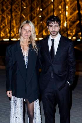 Le Grand Diner du Louvre photo call Ben Attal et Jordane Crantelle Photo Call du Le Grand Diner du Louvre lors de la Fashion Week à Paris le 5 mars 2025 Olivier Borde Bestimage Photo call Le Grand Diner du Louvre during Fashion Week in Paris on March 5th, 2025 Paris France  Copyright: xOLIVIERxBORDEx xBESTIMAGExOLIVIERxBORDEx xBESTIMAGEx
