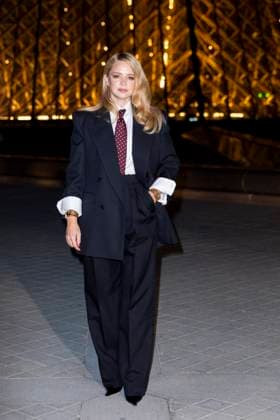 Le Grand Diner du Louvre photo call Virginie Efira Photo Call du Le Grand Diner du Louvre lors de la Fashion Week à Paris le 5 mars 2025 Olivier Borde Bestimage Photo call Le Grand Diner du Louvre during Fashion Week in Paris on March 5th, 2025 Paris France  Copyright: xOLIVIERxBORDEx xBESTIMAGExOLIVIERxBORDEx xBESTIMAGEx