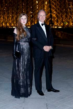 Le Grand Diner du Louvre photo call Prince Pierre D Arenberg et Patricia D Arenberg Photo Call du Le Grand Diner du Louvre lors de la Fashion Week à Paris le 5 mars 2025 Olivier Borde Bestimage Photo call Le Grand Diner du Louvre during Fashion Week in Paris on March 5th, 2025 Paris France  Copyright: xOLIVIERxBORDEx xBESTIMAGExOLIVIERxBORDEx xBESTIMAGEx