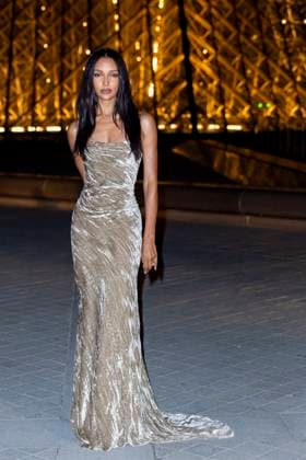Le Grand Diner du Louvre Photo call Jasmine Tookes Photo Call du Le Grand Diner du Louvre lors de la Fashion Week à Paris le 5 mars 2025 Olivier Borde Bestimage Photo call Le Grand Diner du Louvre during Fashion Week in Paris on March 5th, 2025 Paris France  Copyright: xOLIVIERxBORDEx xBESTIMAGExOLIVIERxBORDEx xBESTIMAGEx