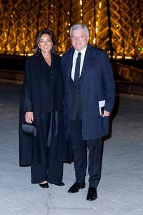 Le Grand Diner du Louvre Photo call Sidney Toledano et Katia Photo Call du Le Grand Diner du Louvre lors de la Fashion Week à Paris le 5 mars 2025 Olivier Borde Bestimage Photo call Le Grand Diner du Louvre during Fashion Week in Paris on March 5th, 2025 Paris France  Copyright: xOLIVIERxBORDEx xBESTIMAGExOLIVIERxBORDEx xBESTIMAGEx