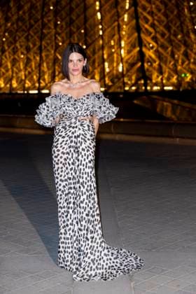 Le Grand Diner du Louvre photo call Alisa Volskaya Photo Call du Le Grand Diner du Louvre lors de la Fashion Week à Paris le 5 mars 2025 Olivier Borde Bestimage Photo call Le Grand Diner du Louvre during Fashion Week in Paris on March 5th, 2025 Paris France  Copyright: xOLIVIERxBORDEx xBESTIMAGExOLIVIERxBORDEx xBESTIMAGEx
