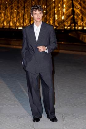 Le Grand Diner du Louvre photo call Aliocha Schneider Photo Call du Le Grand Diner du Louvre lors de la Fashion Week à Paris le 5 mars 2025 Olivier Borde Bestimage Photo call Le Grand Diner du Louvre during Fashion Week in Paris on March 5th, 2025 Paris France  Copyright: xOLIVIERxBORDEx xBESTIMAGExOLIVIERxBORDEx xBESTIMAGEx