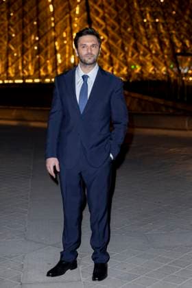 Le Grand Diner du Louvre photo call Pio Marmaï Photo Call du Le Grand Diner du Louvre lors de la Fashion Week à Paris le 5 mars 2025 Olivier Borde Bestimage Photo call Le Grand Diner du Louvre during Fashion Week in Paris on March 5th, 2025 Paris France  Copyright: xOLIVIERxBORDEx xBESTIMAGExOLIVIERxBORDEx xBESTIMAGEx