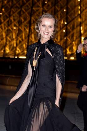 Le Grand Diner du Louvre photo call Eva Herzigova Photo Call du Le Grand Diner du Louvre lors de la Fashion Week à Paris le 5 mars 2025 Olivier Borde Bestimage Photo call Le Grand Diner du Louvre during Fashion Week in Paris on March 5th, 2025 Paris France  Copyright: xOLIVIERxBORDEx xBESTIMAGExOLIVIERxBORDEx xBESTIMAGEx