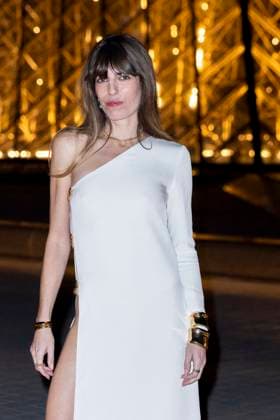 Le Grand Diner du Louvre photo call Lou Doillon Photo Call du Le Grand Diner du Louvre during Fashion Week in Paris on March 5th, 2025 Olivier Borde Bestimage Photo call Le Grand Diner du Louvre during Fashion Week in Paris on March 5th, 2025 Paris France  Copyright: xOLIVIERxBORDEx xBESTIMAGExOLIVIERxBORDEx xBESTIMAGEx