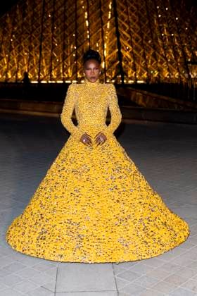 Le Grand Diner du Louvre photo call Doechii Photo Call du Le Grand Diner du Louvre during Fashion Week in Paris on March 5th, 2025 Olivier Borde Bestimage Photo call Le Grand Diner du Louvre during Fashion Week in Paris on March 5th, 2025 Paris France  Copyright: xOLIVIERxBORDEx xBESTIMAGExOLIVIERxBORDEx xBESTIMAGEx