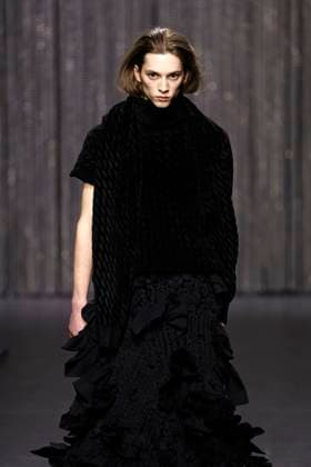 Alainpaul Ready to wear fall winter 2025 26 Paris March 2025 Alainpaul Ready to wear fall winter 2025 26 Paris March 2025, Credit:Zeppelin Avalon  Copyright: xZeppelinx xAvalonx 0972164355