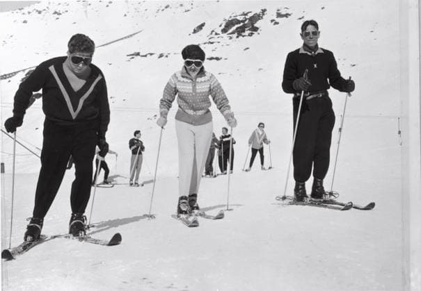 Archivbilder der Woche KW10 RECORD DATE NOT STATED Empress Soraya skiing in St. Moritz, 1958 Empress Soraya skiing in St. Moritz, 1958. Copyright: RDB ATP 1032_05_rdb00188980