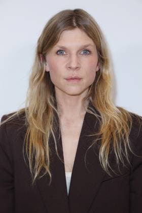 Entertainment Bilder des Tages PFW - Stella McCartney Photocall Clemence Poesy at the Stella McCartney fashion show as part of Paris Fashion Week on March 5, 2025 in Paris, France. Photo by Jerome Domine ABACAPRESS.COM Paris France  Copyright: xDominexJerome ABACAx