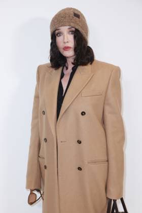 PFW - Stella McCartney Photocall Isabelle Adjani at the Stella McCartney fashion show as part of Paris Fashion Week on March 5, 2025 in Paris, France. Photo by Jerome Domine ABACAPRESS.COM Paris France  Copyright: xDominexJerome ABACAx