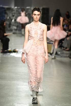 PFW - Cecilie Bahnsen Runway A model walks the runway for a collection by Cecilie Bahnsen as part of Paris Fashion Week at the Palais de Tokyo in Paris, on March 5, 2025. Photo by Firas Abdullah ABACAPRESS.COM Paris Ile-de-France France  Copyright: xAbdullahxFiras ABACAx