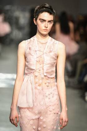 PFW - Cecilie Bahnsen Runway A model walks the runway for a collection by Cecilie Bahnsen as part of Paris Fashion Week at the Palais de Tokyo in Paris, on March 5, 2025. Photo by Firas Abdullah ABACAPRESS.COM Paris Ile-de-France France  Copyright: xAbdullahxFiras ABACAx