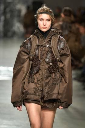 PFW - Cecilie Bahnsen Runway A model walks the runway for a collection by Cecilie Bahnsen as part of Paris Fashion Week at the Palais de Tokyo in Paris, on March 5, 2025. Photo by Firas Abdullah ABACAPRESS.COM Paris Ile-de-France France  Copyright: xAbdullahxFiras ABACAx