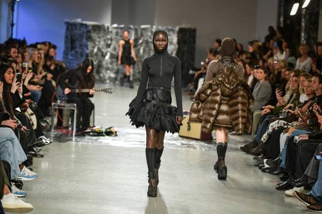 PFW - Cecilie Bahnsen Runway A model walks the runway for a collection by Cecilie Bahnsen as part of Paris Fashion Week at the Palais de Tokyo in Paris, on March 5, 2025. Photo by Firas Abdullah ABACAPRESS.COM Paris Ile-de-France France  Copyright: xAbdullahxFiras ABACAx
