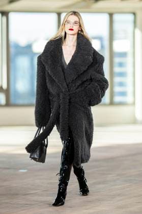 PFW - Stella McCartney Runway A model presents a creation by Stella McCartney for the Womenswear Ready-to-wear Fall-Winter 2025 2026 collection as part of the Paris Fashion Week, in Paris on March 5, 2025. Photo by Eliot Blondet ABACAPRESS.COM Paris France  Copyright: xBlondetxEliot ABACAx