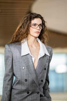 PFW - Stella McCartney Runway A model presents a creation by Stella McCartney for the Womenswear Ready-to-wear Fall-Winter 2025 2026 collection as part of the Paris Fashion Week, in Paris on March 5, 2025. Photo by Eliot Blondet ABACAPRESS.COM Paris France  Copyright: xBlondetxEliot ABACAx
