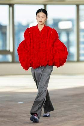 PFW - Stella McCartney Runway A model presents a creation by Stella McCartney for the Womenswear Ready-to-wear Fall-Winter 2025 2026 collection as part of the Paris Fashion Week, in Paris on March 5, 2025. Photo by Eliot Blondet ABACAPRESS.COM Paris France  Copyright: xBlondetxEliot ABACAx